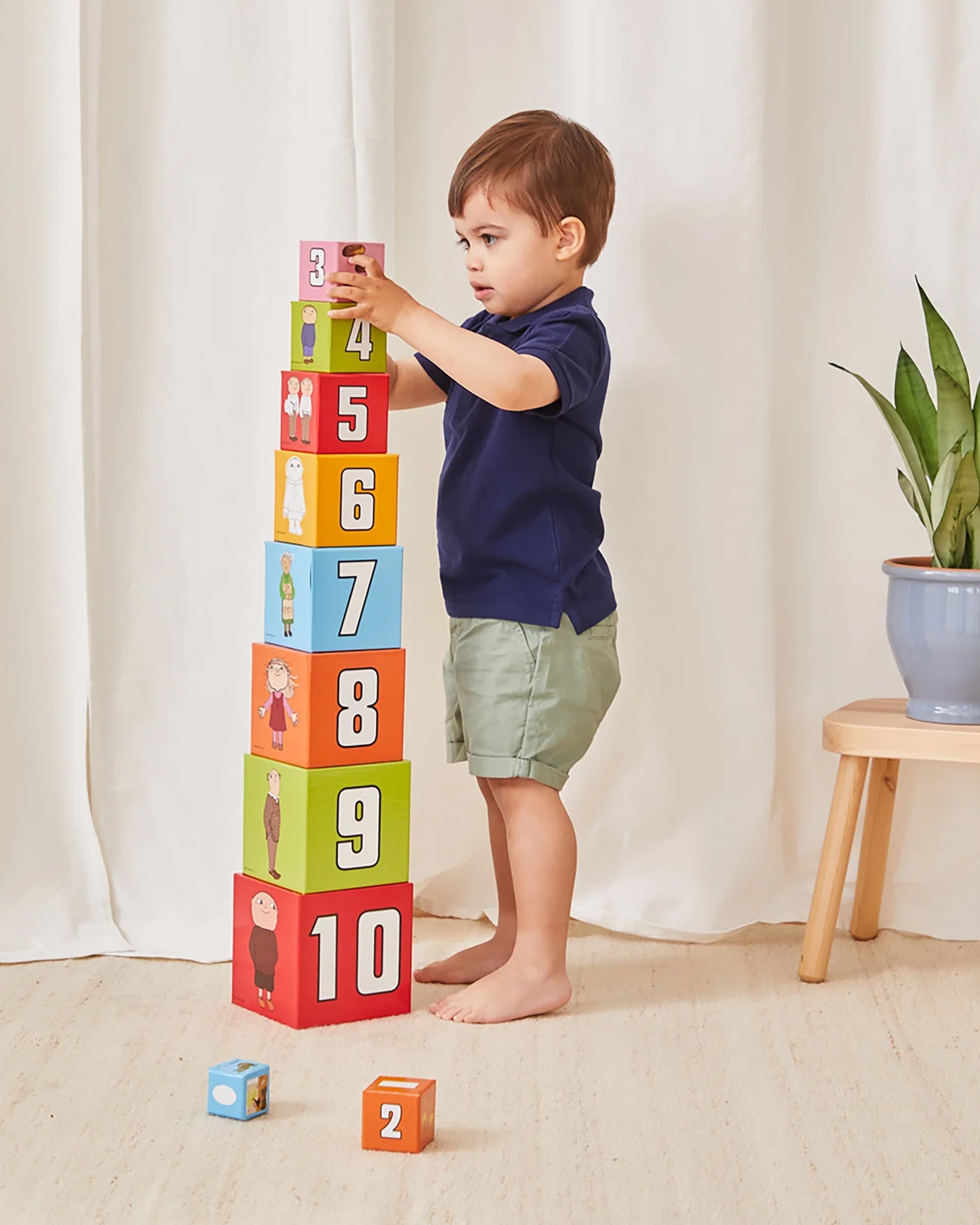 Stacking cubes with Alfie Atkins